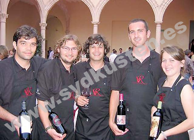 De flesta av vinmakarna på de nya bodegorna i Ronda är unga. Rodrigo på Los Bujeos, Paolo hos Joaquín Fernández, Álvaro på sin egenägda Morosant, Vicente hos Descalzos Viejos och Bibi på El Chantre.
